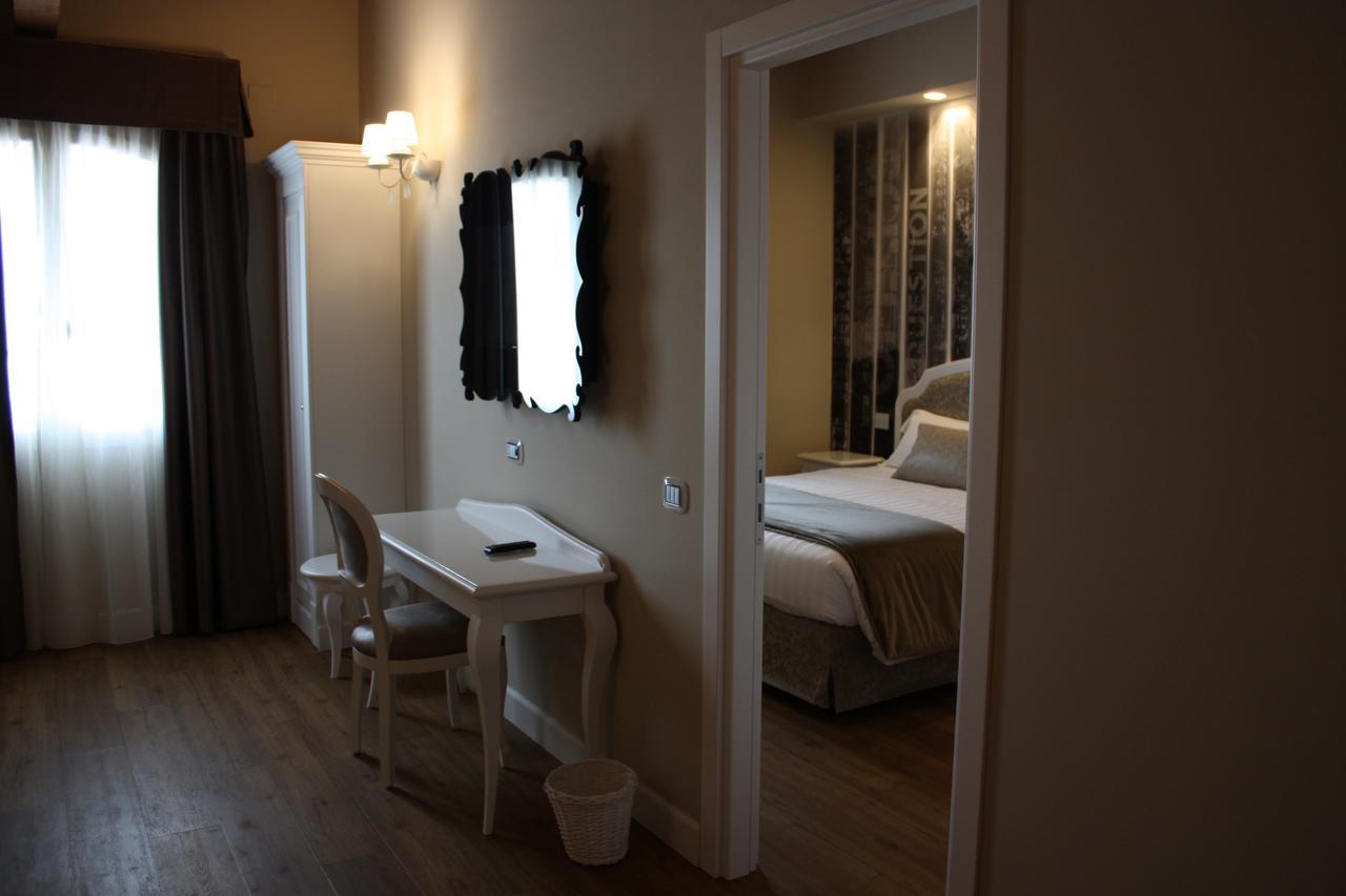 Suites & Apartments Liola' Кастрочело Экстерьер фото